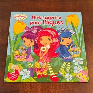 French Strawberry Shortcake Storybook Kids Book Une Surprise pour Paques Easter